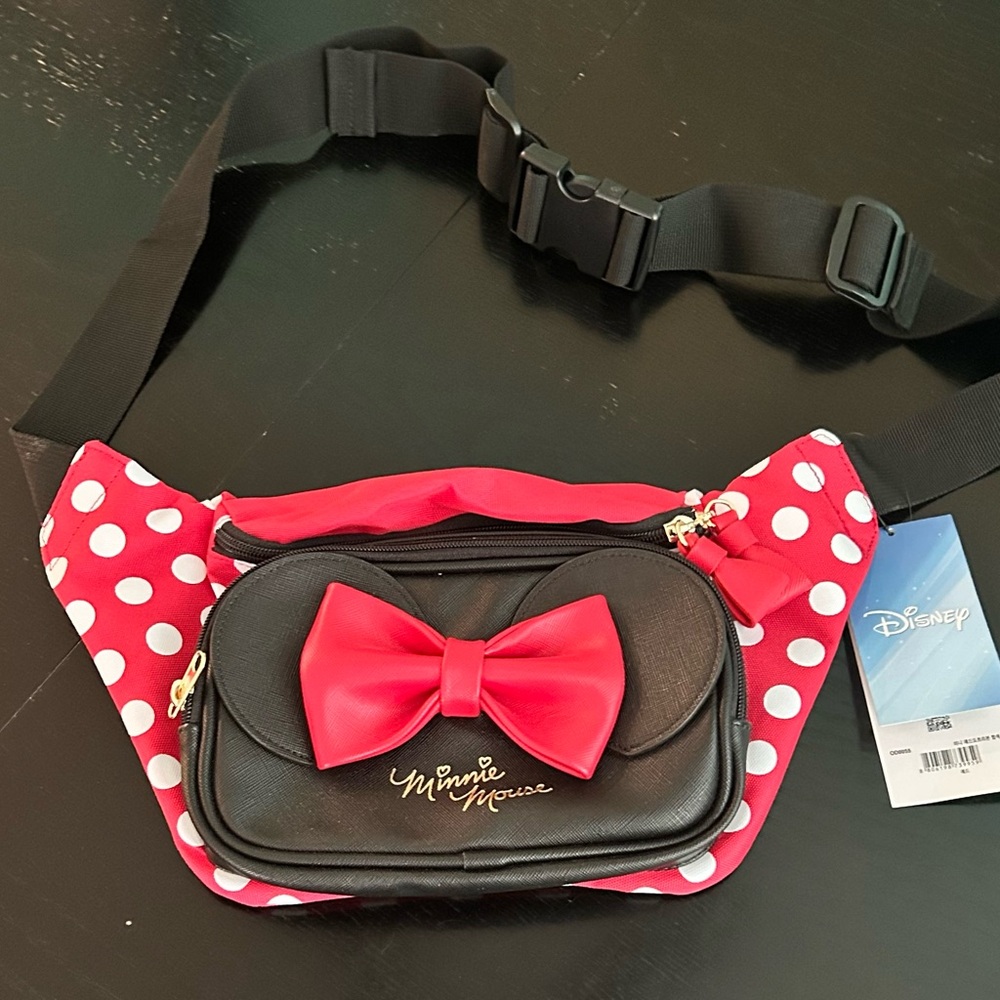 NWT Disney Minnie Mouse Fanny Pack Waist Bag Polka Dot Bow Pockets 12x7”